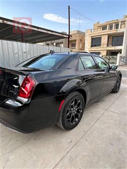 كرايسلر 300